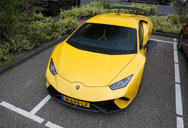 Lamborghini Huracán LP640-4 Performante