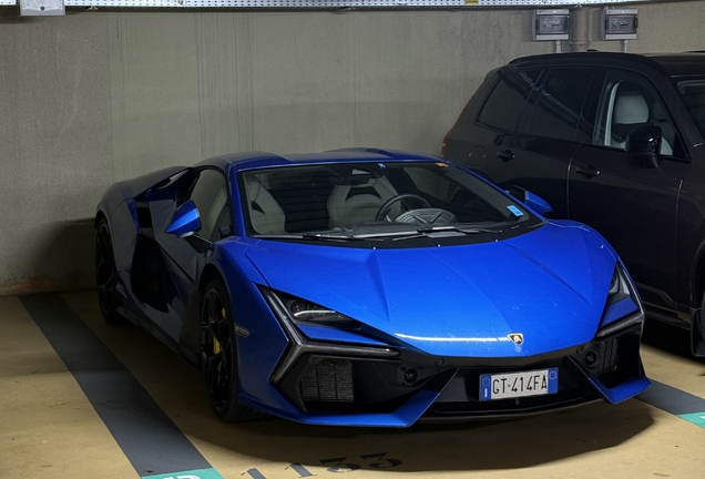Lamborghini Revuelto