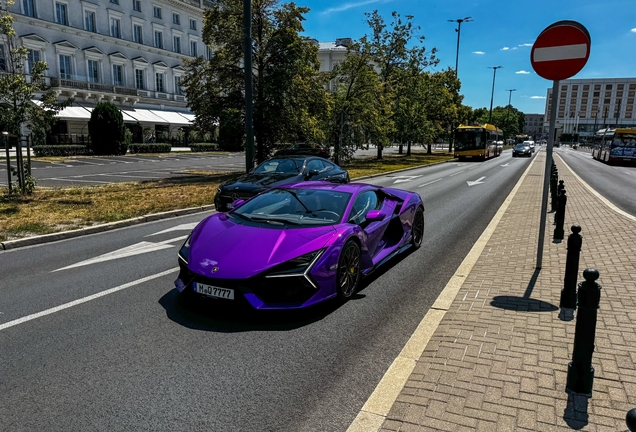 Lamborghini Revuelto