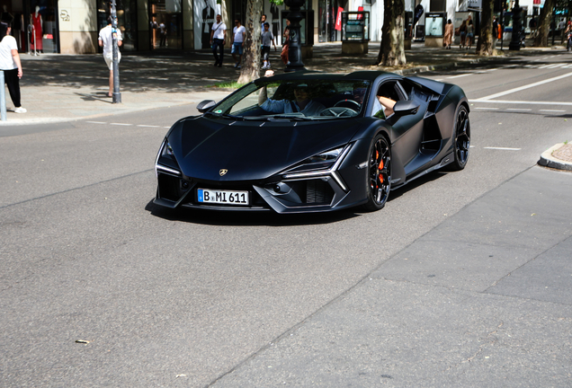 Lamborghini Revuelto