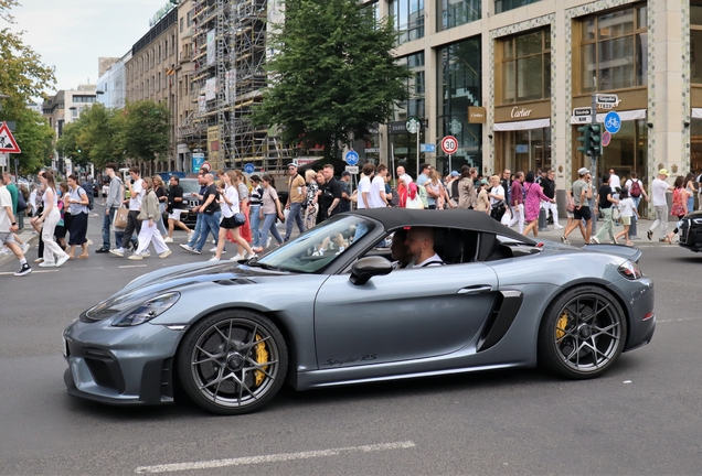 Porsche 718 Spyder RS Weissach Package