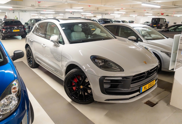Porsche 95B Macan GTS MkIII