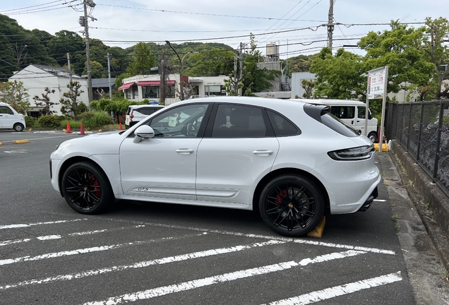 Porsche 95B Macan GTS MkIII