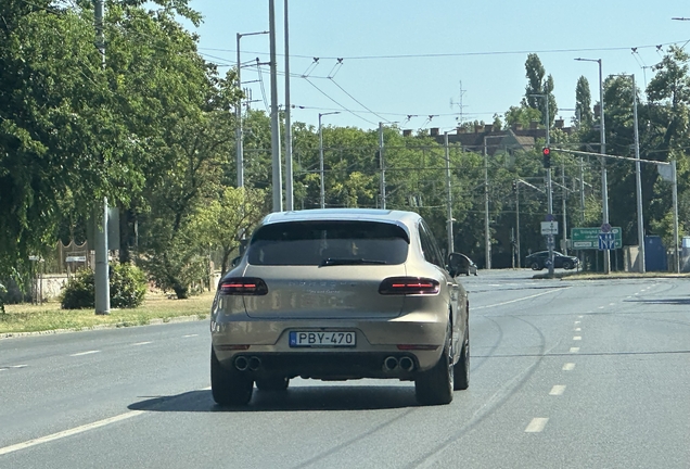 Porsche 95B Macan Turbo