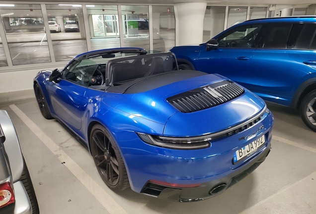 Porsche 992 Carrera 4 GTS Cabriolet