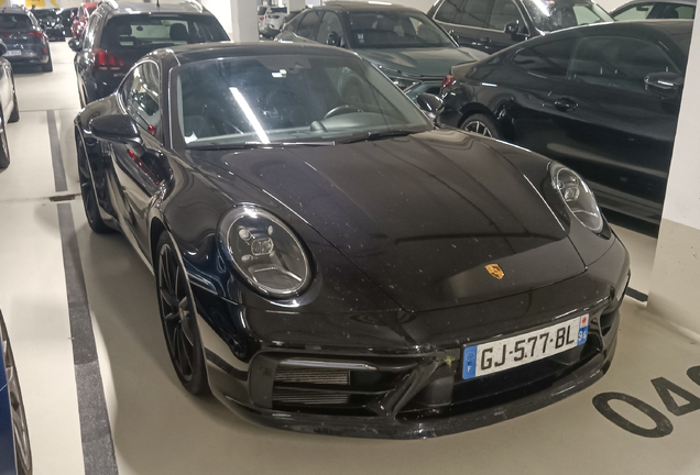 Porsche 992 Carrera 4S
