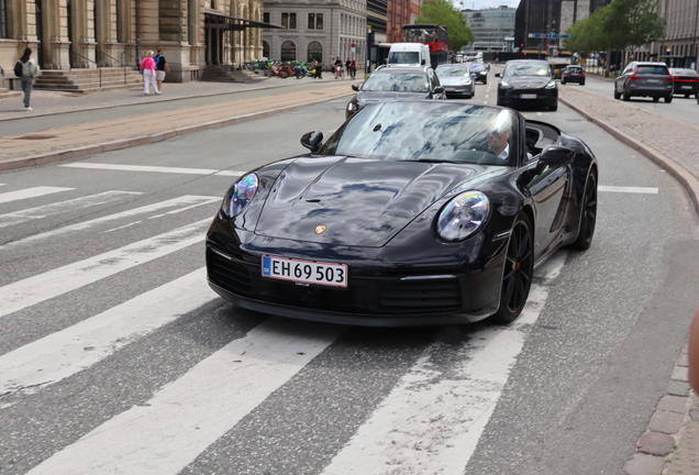 Porsche 992 Carrera 4S Cabriolet