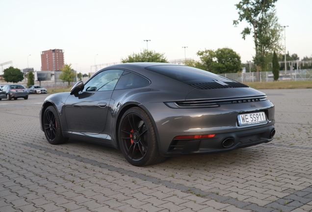 Porsche 992 Carrera GTS