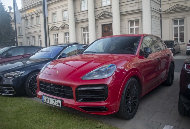 Porsche 9YA Cayenne GTS