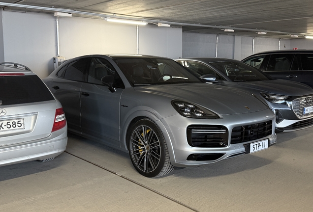Porsche Cayenne Coupé Turbo S E-Hybrid
