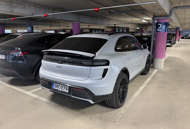 Porsche Macan EV Turbo