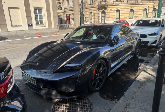 Porsche Taycan GTS