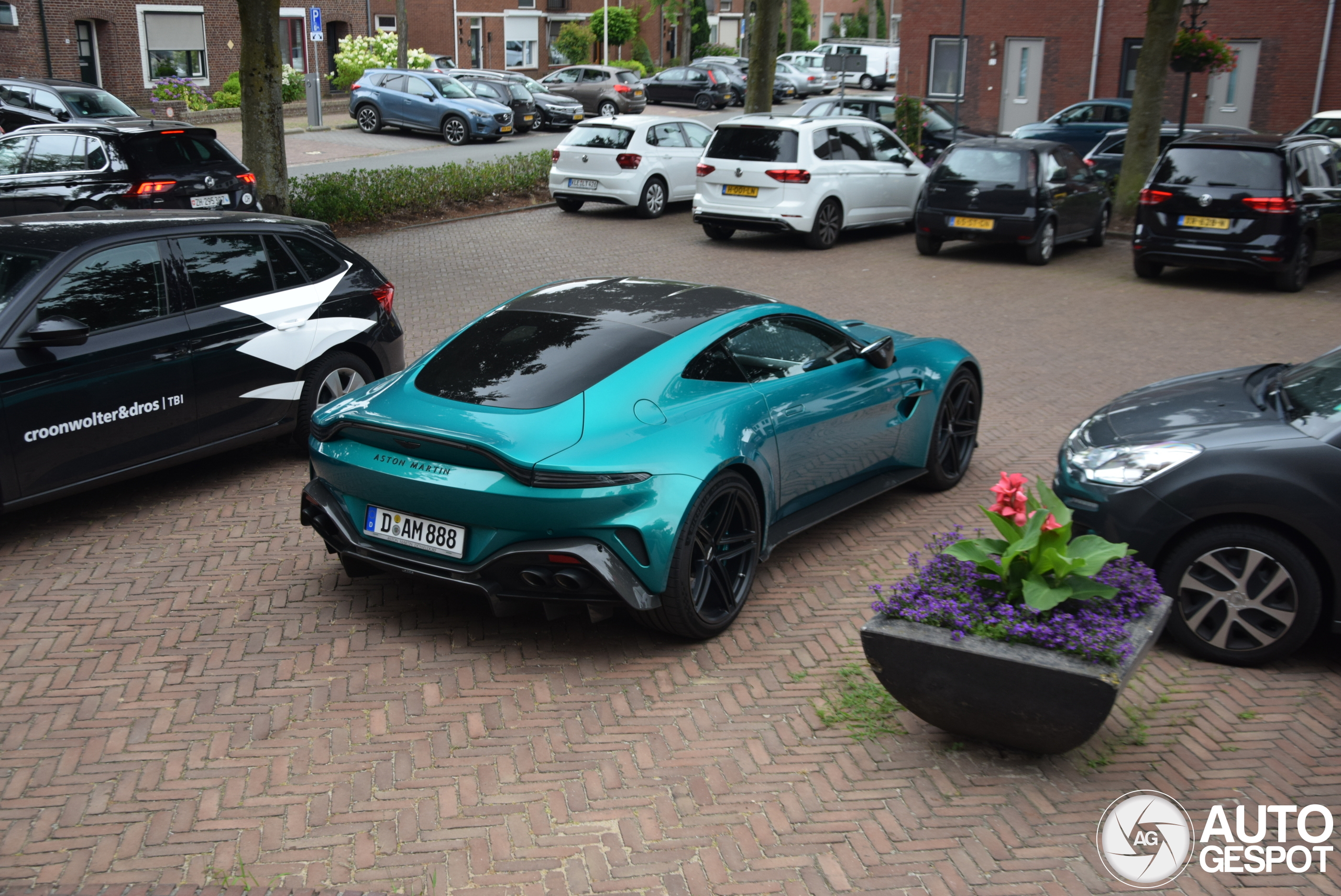 Aston Martin Vantage 2024