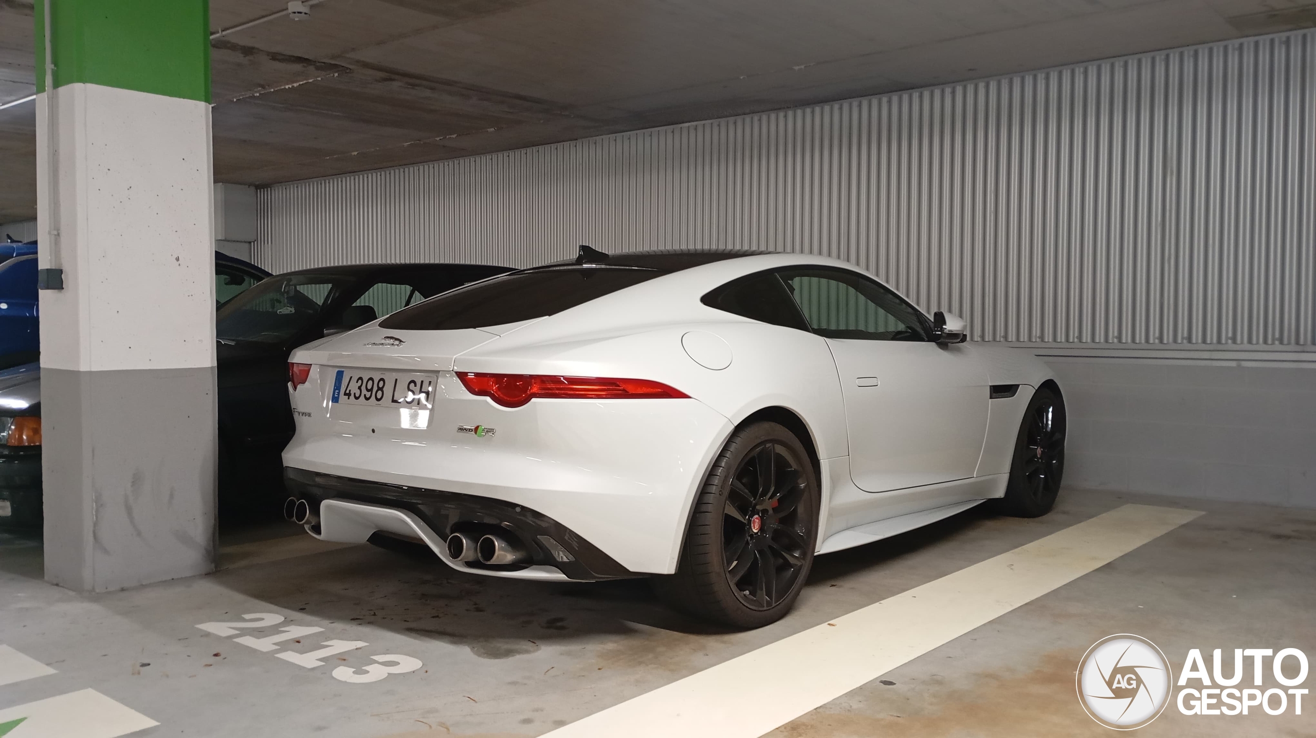 Jaguar F-TYPE R AWD Coupé