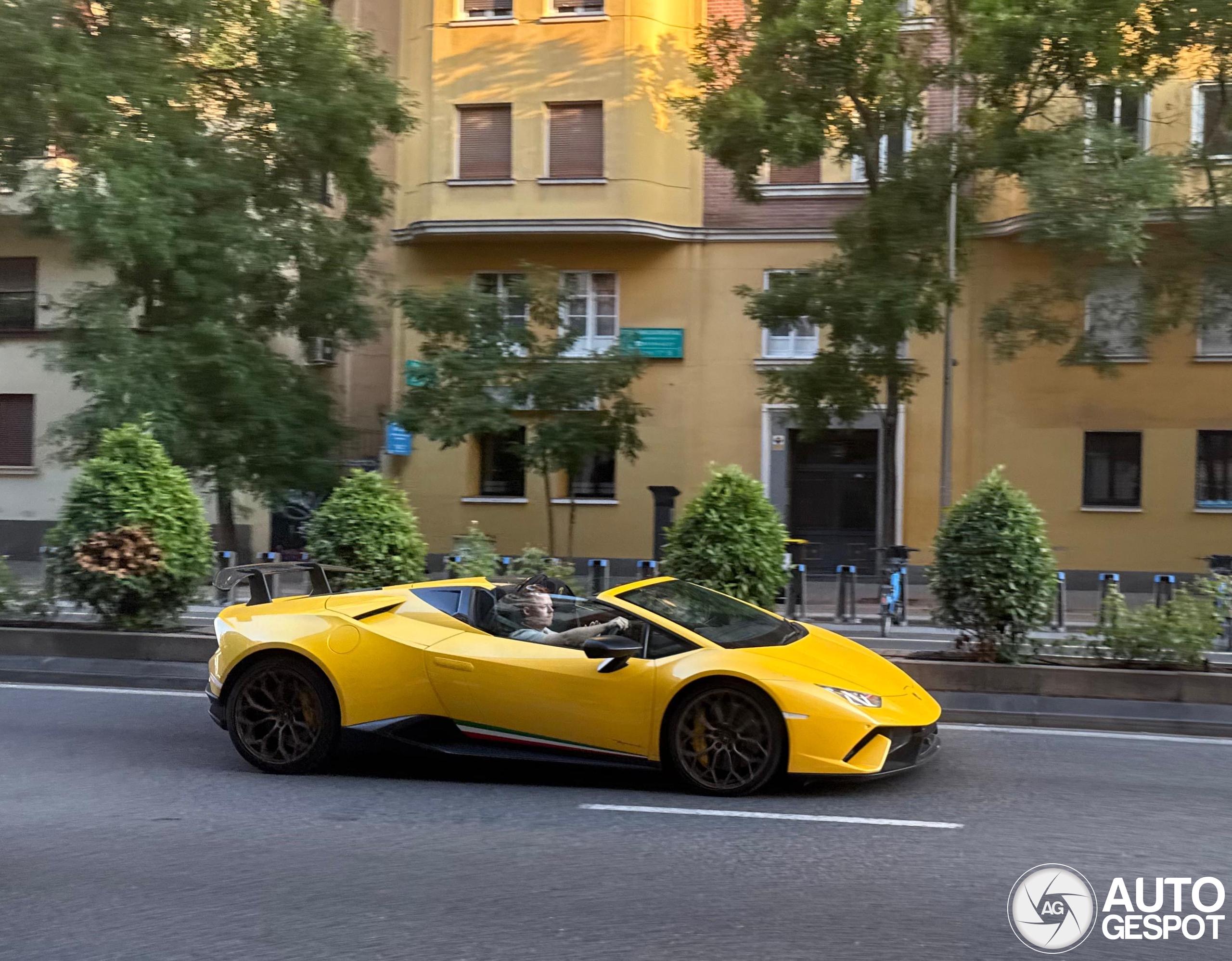 Lamborghini Huracán LP640-4 Performante Spyder
