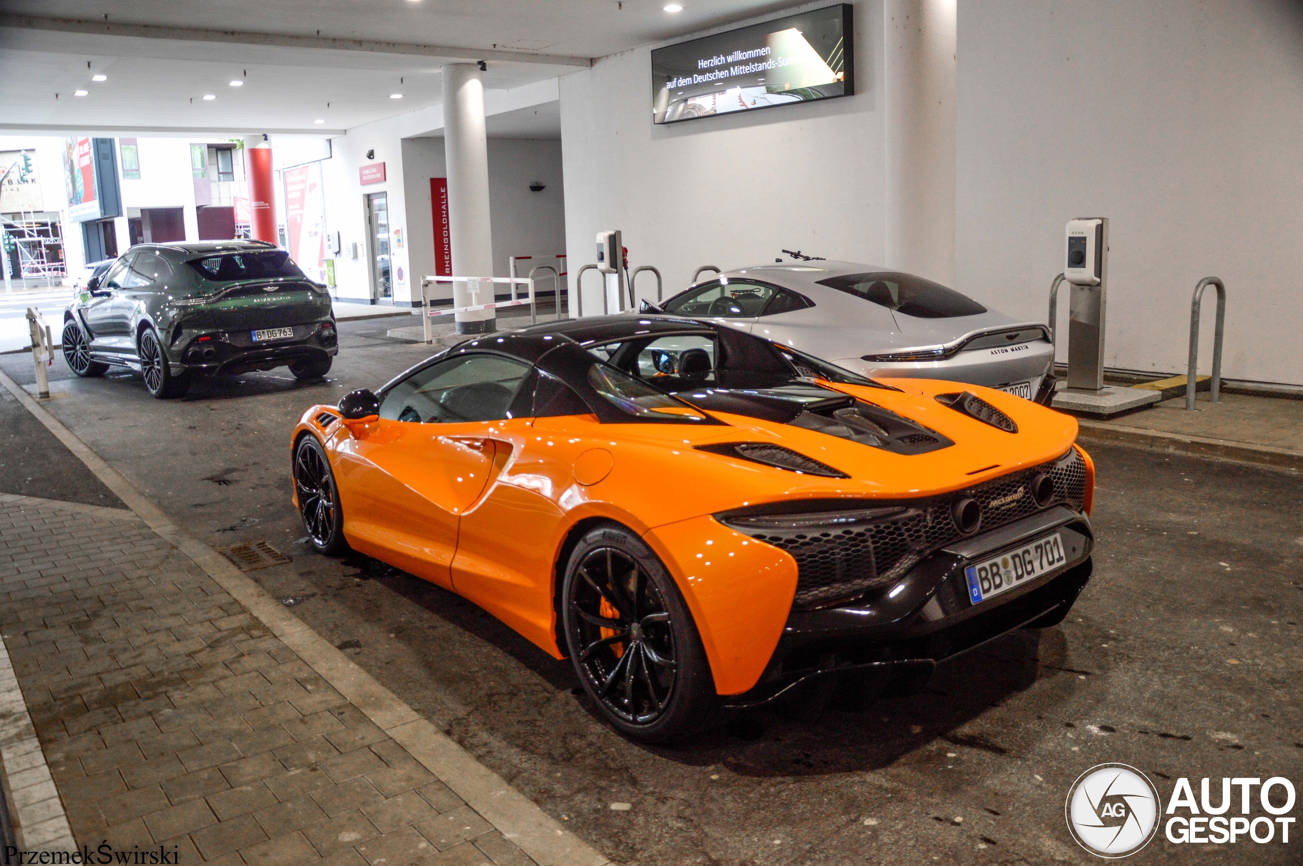 McLaren Artura Spider