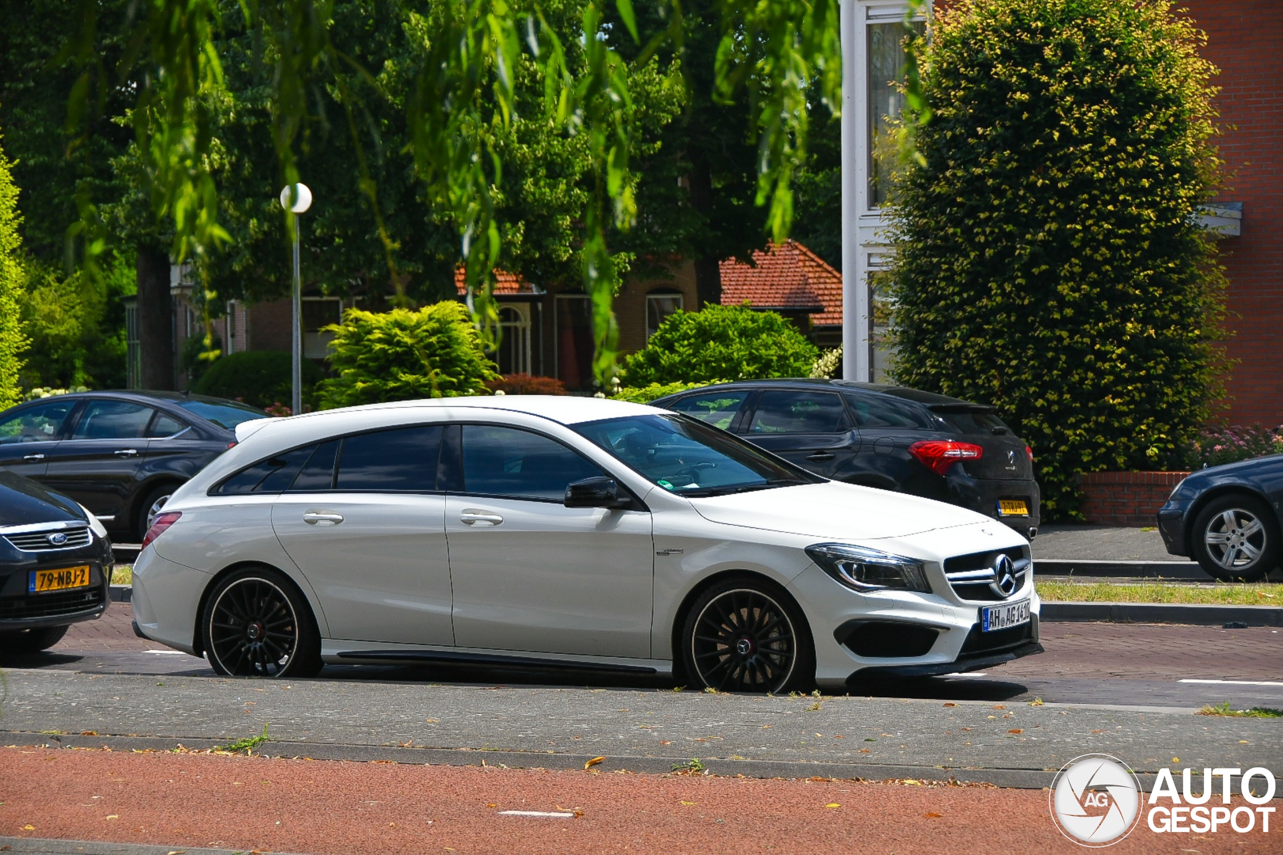 Mercedes-Benz CLA 45 AMG Shooting Brake