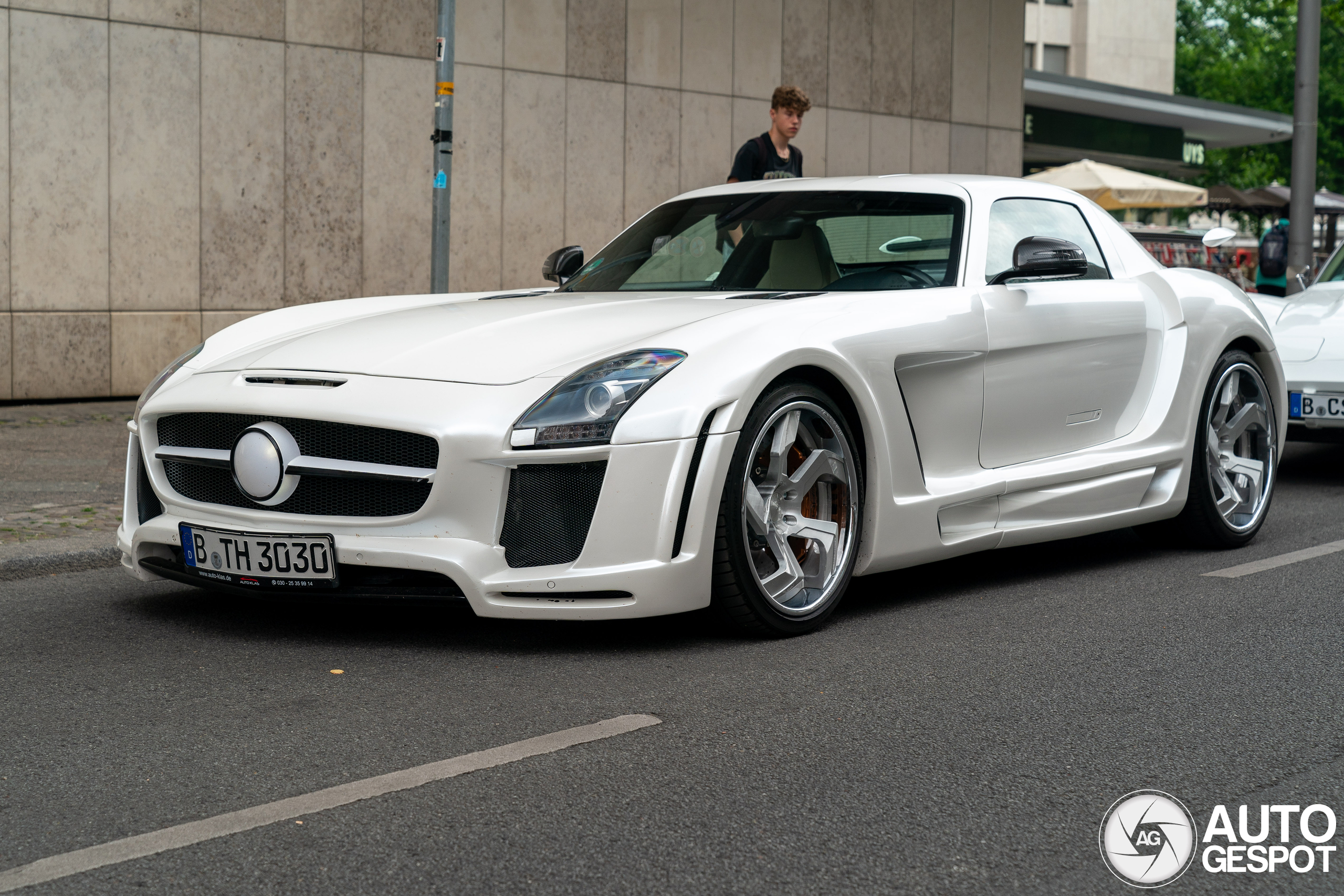 Mercedes-Benz FAB Design SLS AMG Gullstream