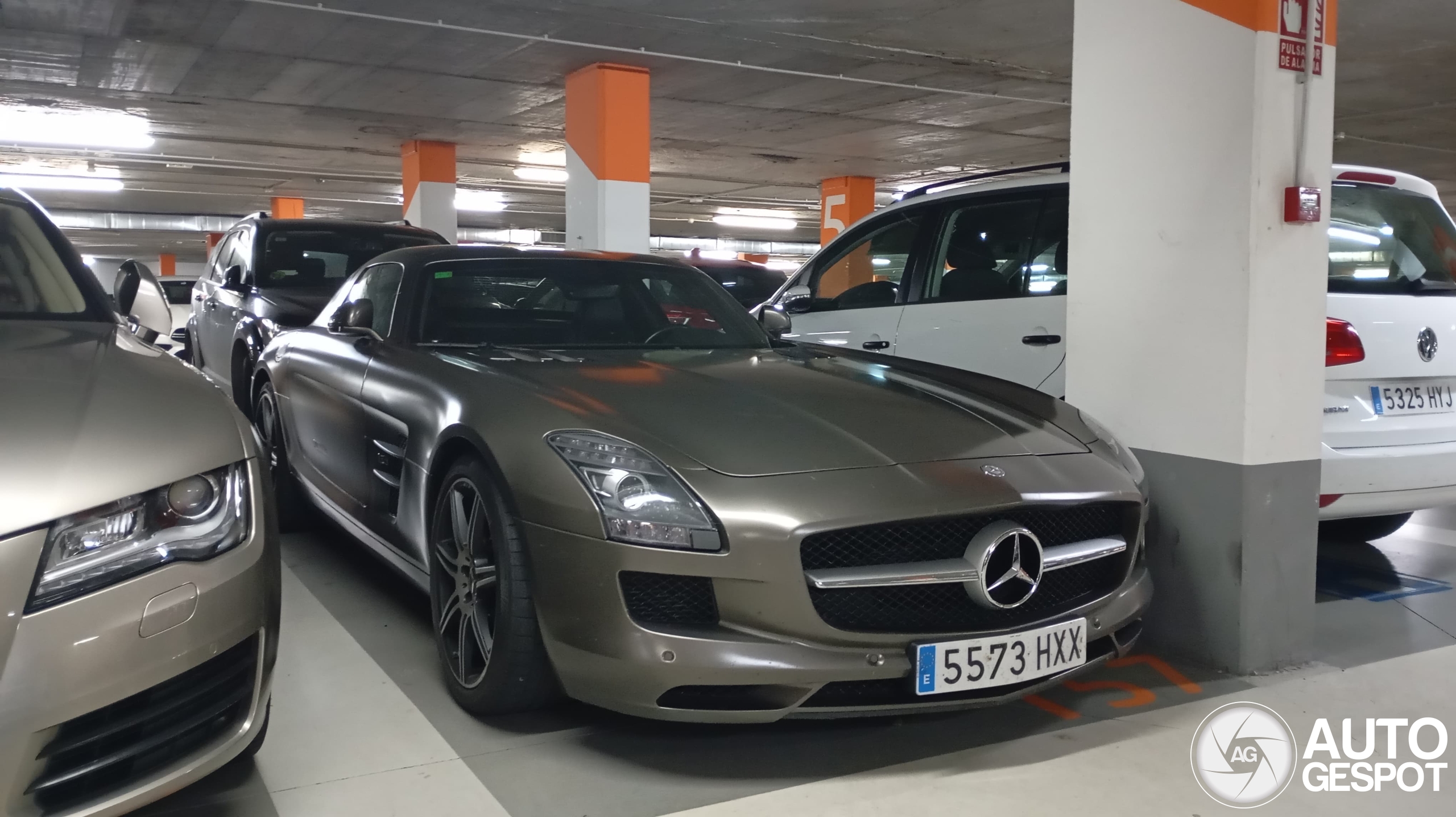 Mercedes-Benz SLS AMG