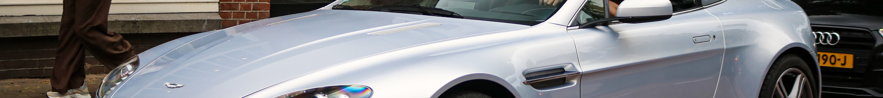 Aston Martin V8 Vantage N400