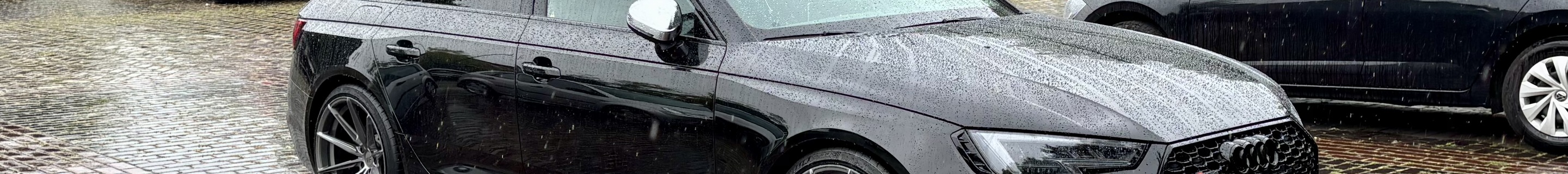 Audi RS4 Avant B9