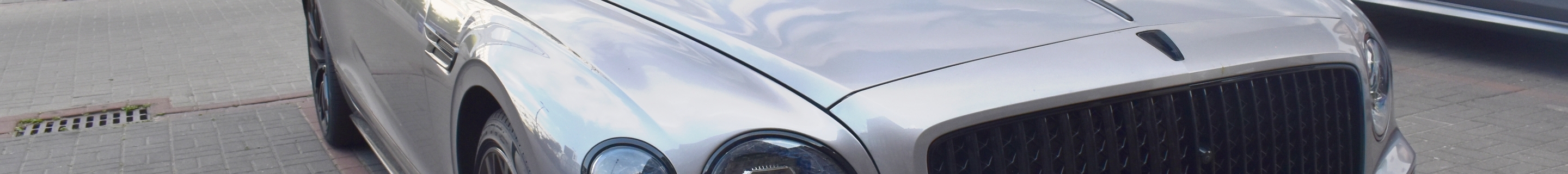 Bentley Flying Spur Hybrid S