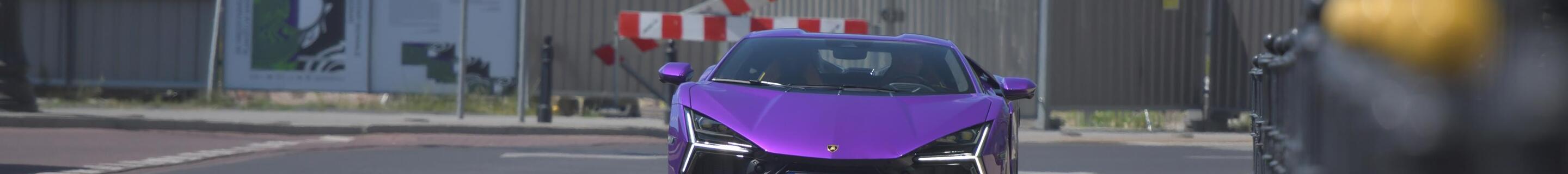 Lamborghini Revuelto