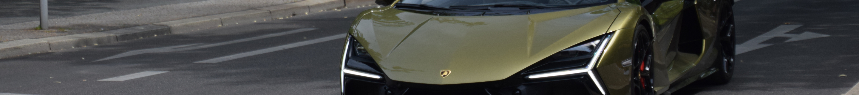 Lamborghini Revuelto