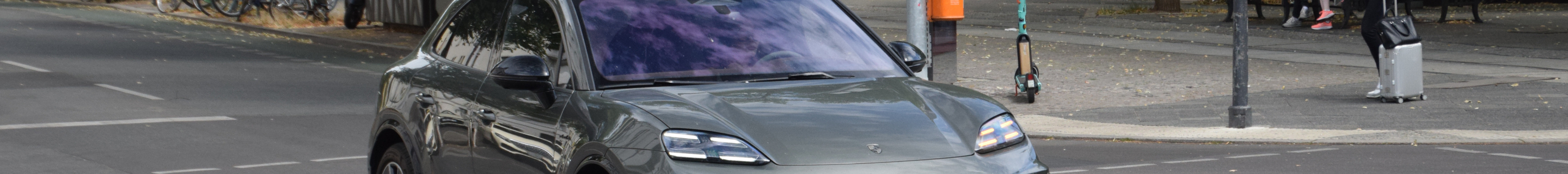 Porsche Macan EV Turbo