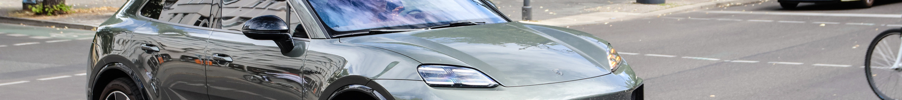 Porsche Macan EV Turbo