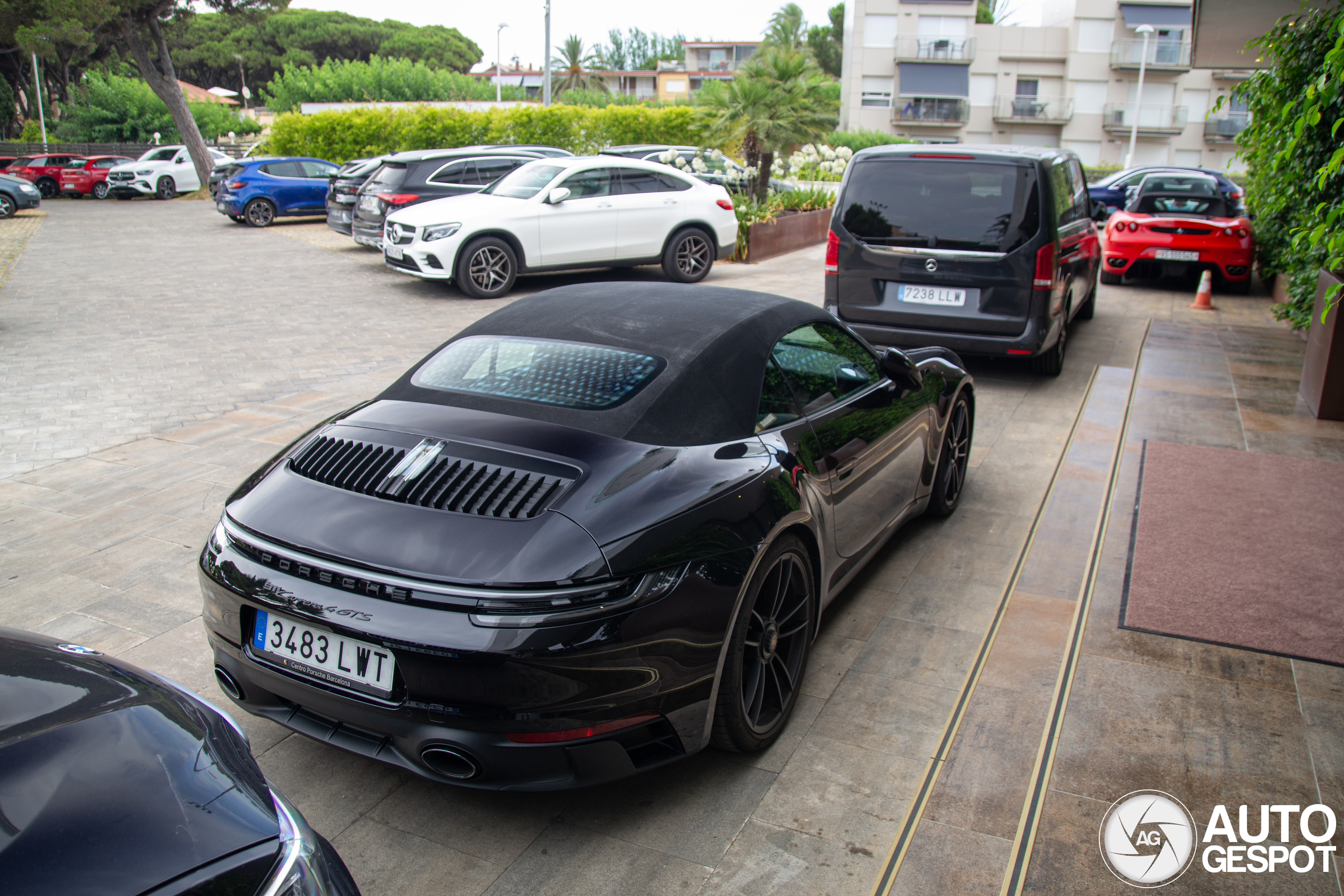 Porsche 992 Carrera 4 GTS Cabriolet