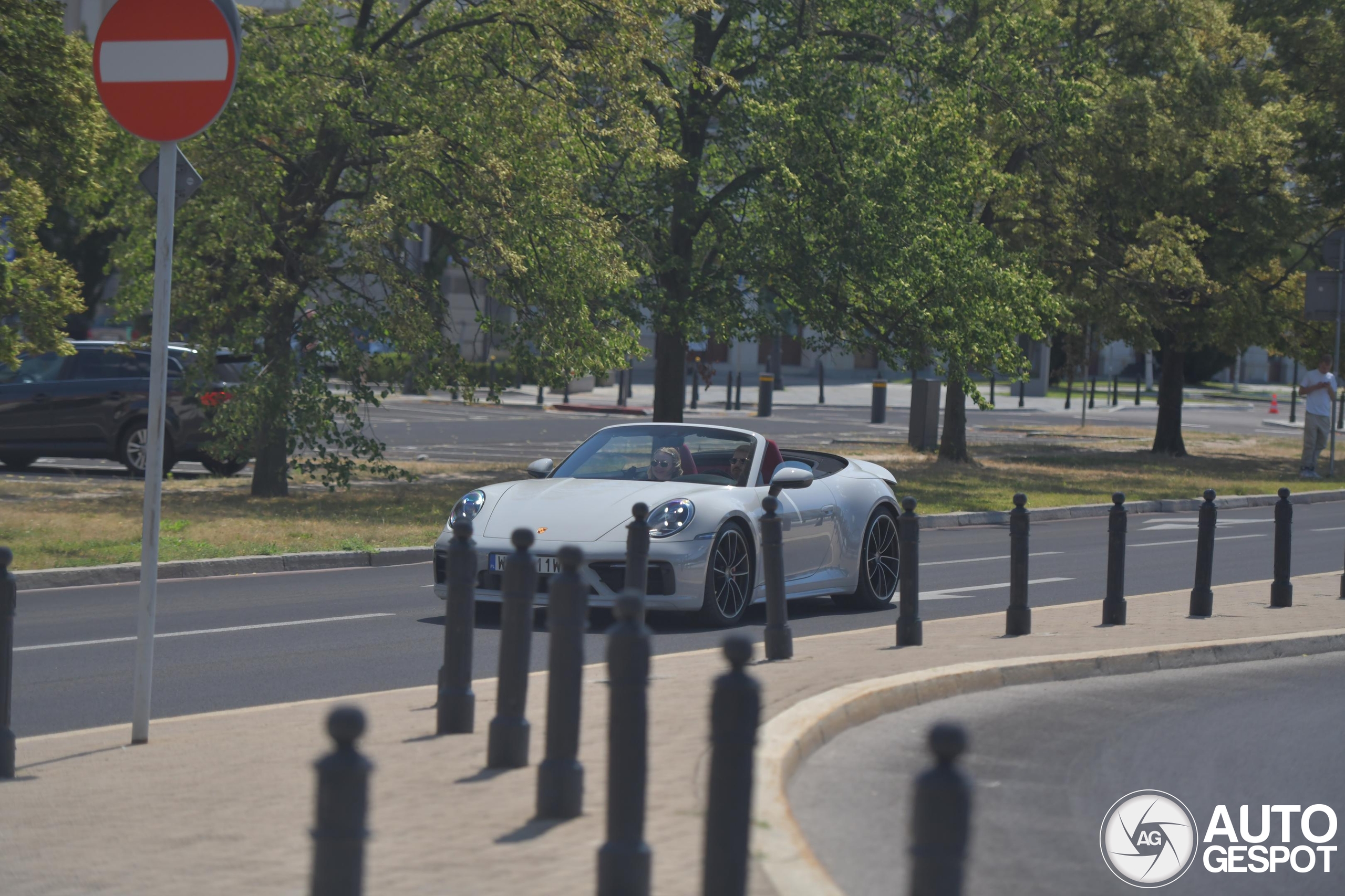 Porsche 992 Carrera 4S Cabriolet