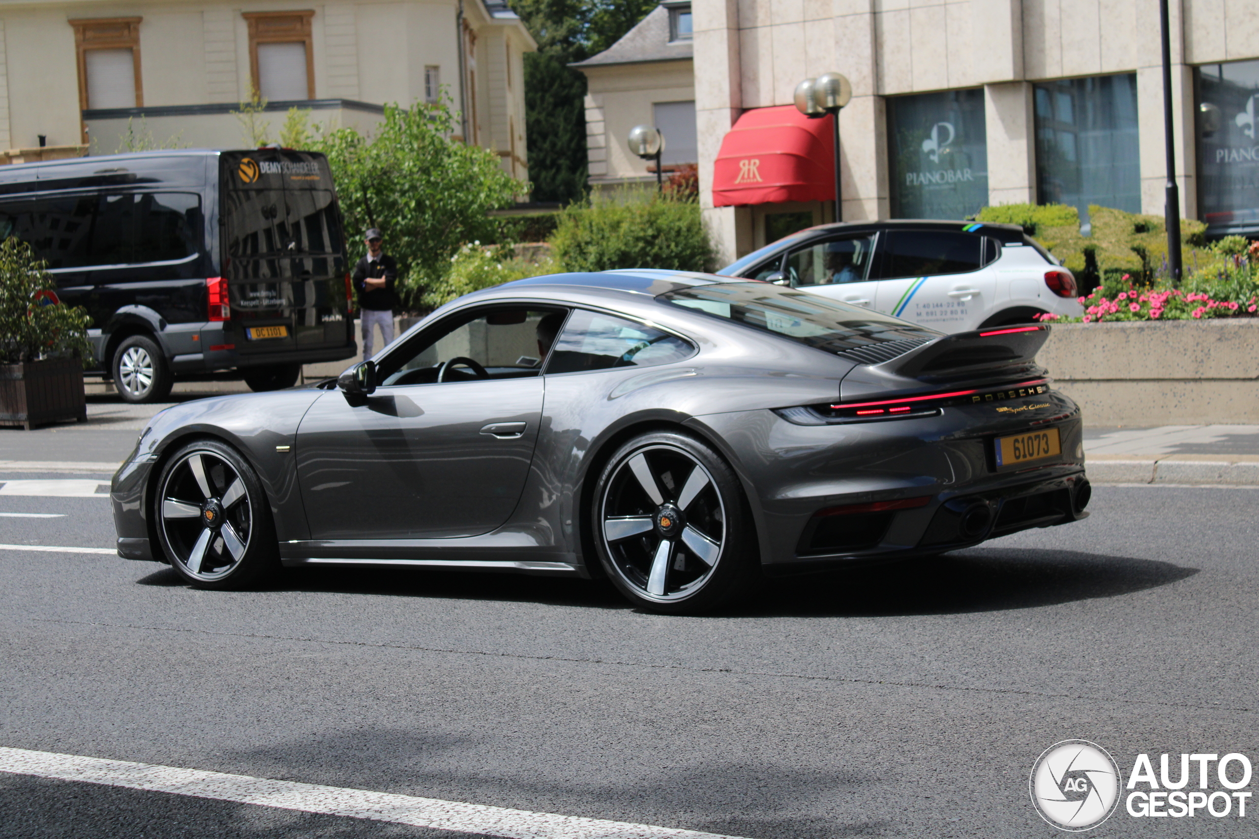 Porsche 992 Sport Classic
