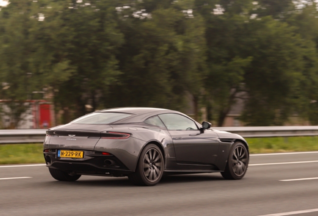 Aston Martin DB11