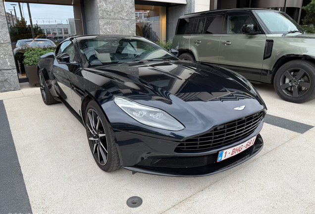 Aston Martin DB11