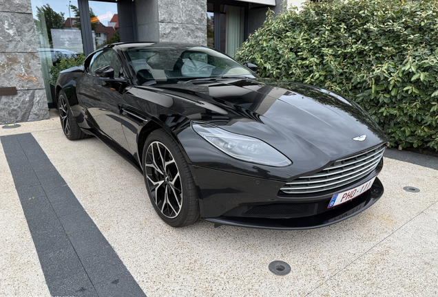 Aston Martin DB11 V8
