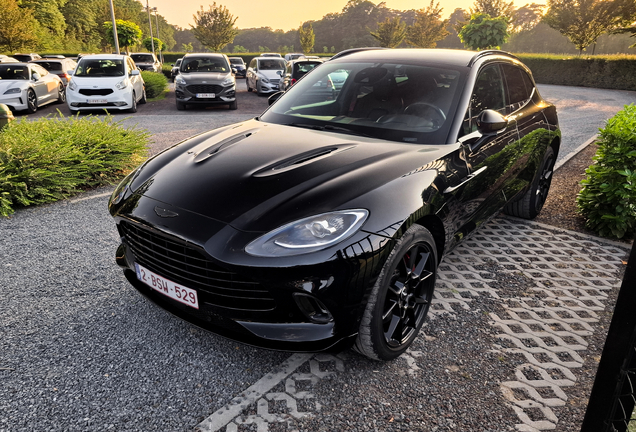 Aston Martin DBX