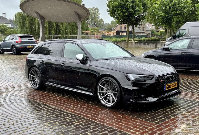 Audi RS4 Avant B9