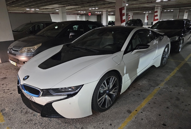 BMW i8
