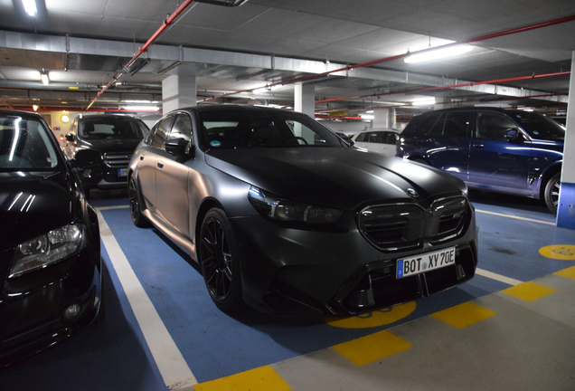 BMW M5 G90
