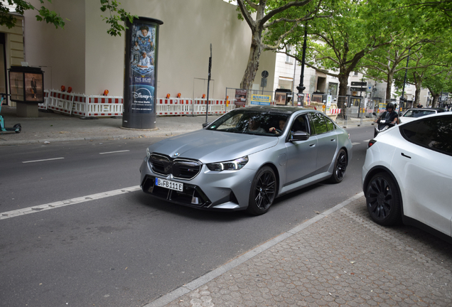 BMW M5 G90