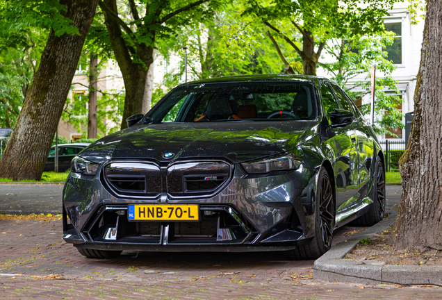 BMW M5 G90