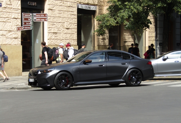 BMW M5 G90
