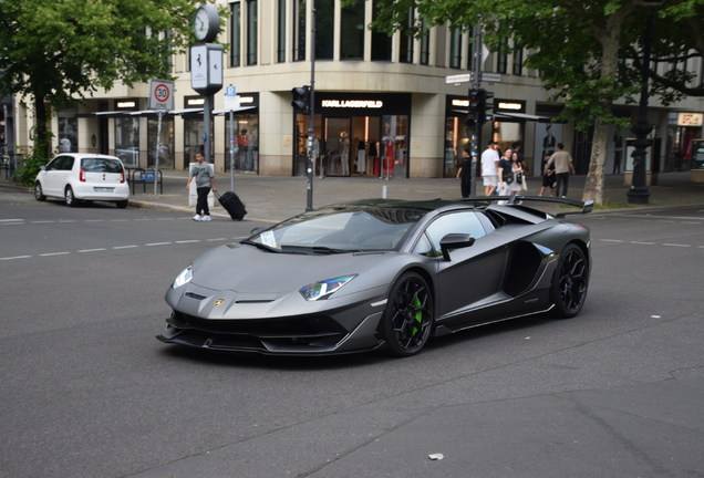 Lamborghini Aventador LP770-4 SVJ Roadster
