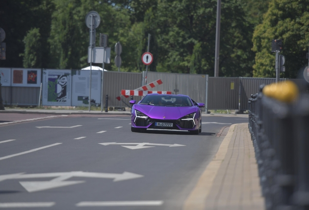 Lamborghini Revuelto