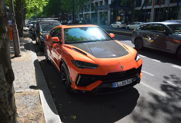 Lamborghini Urus Performante