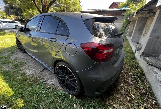 Mercedes-AMG A 45 W176 2015