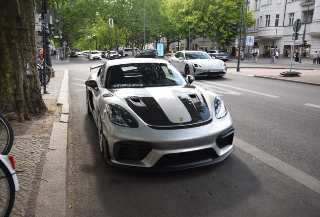 Porsche 718 Cayman GT4 RS Weissach Package