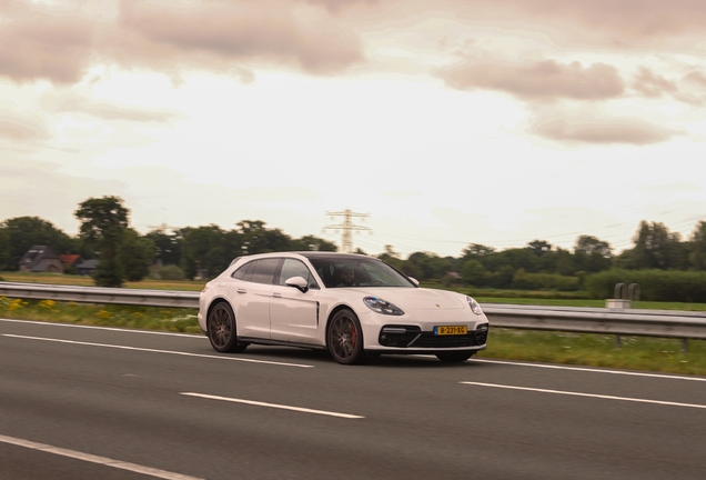 Porsche 971 Panamera Turbo Sport Turismo