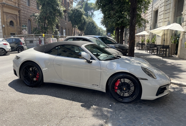 Porsche 992 Carrera 4 GTS Cabriolet